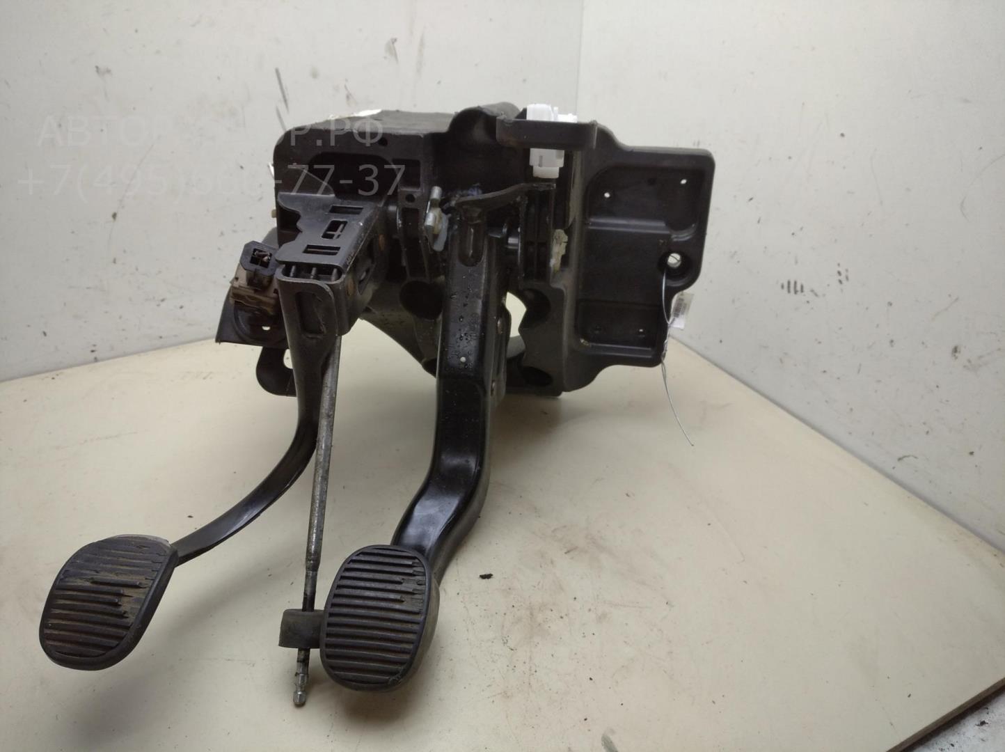 Блок педалей