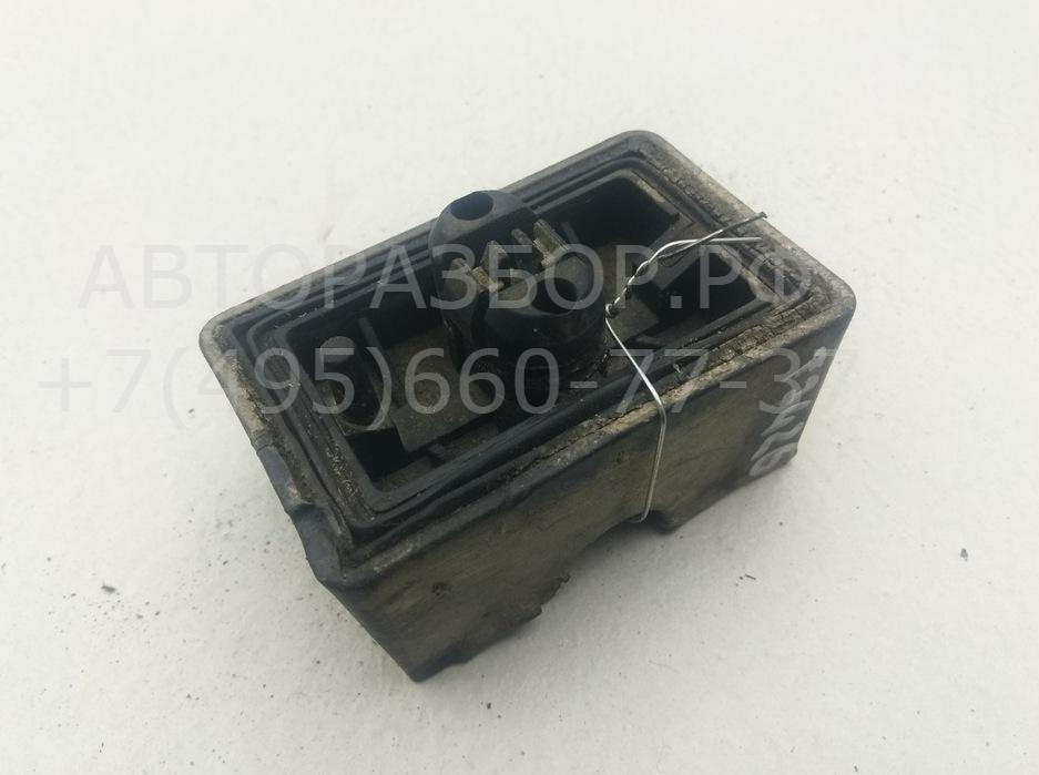 Заглушка поддомкратника