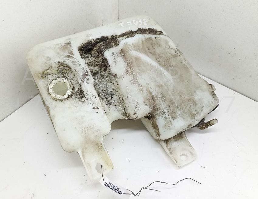 Бачок омывателя лобового стекла