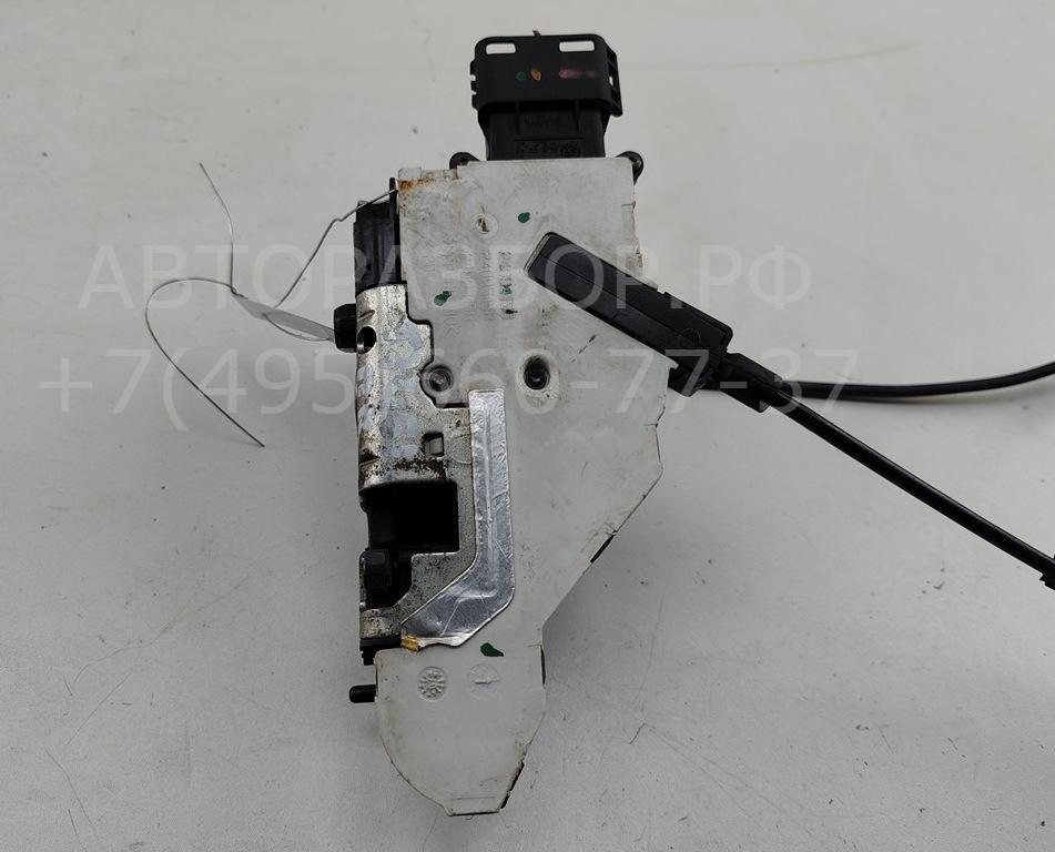 Замок двери передней правой