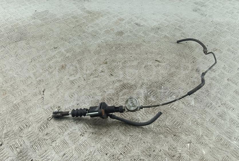 Цилиндр сцепления главный