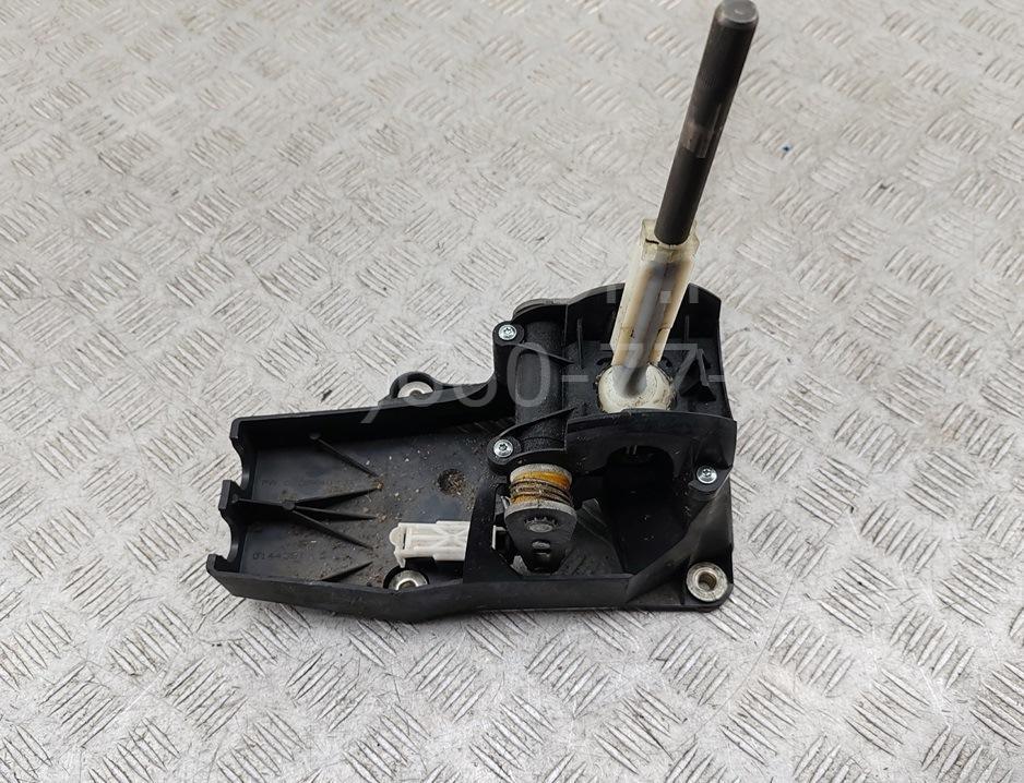 Кулиса МКПП / АКПП