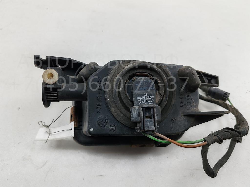 Фара противотуманная правая