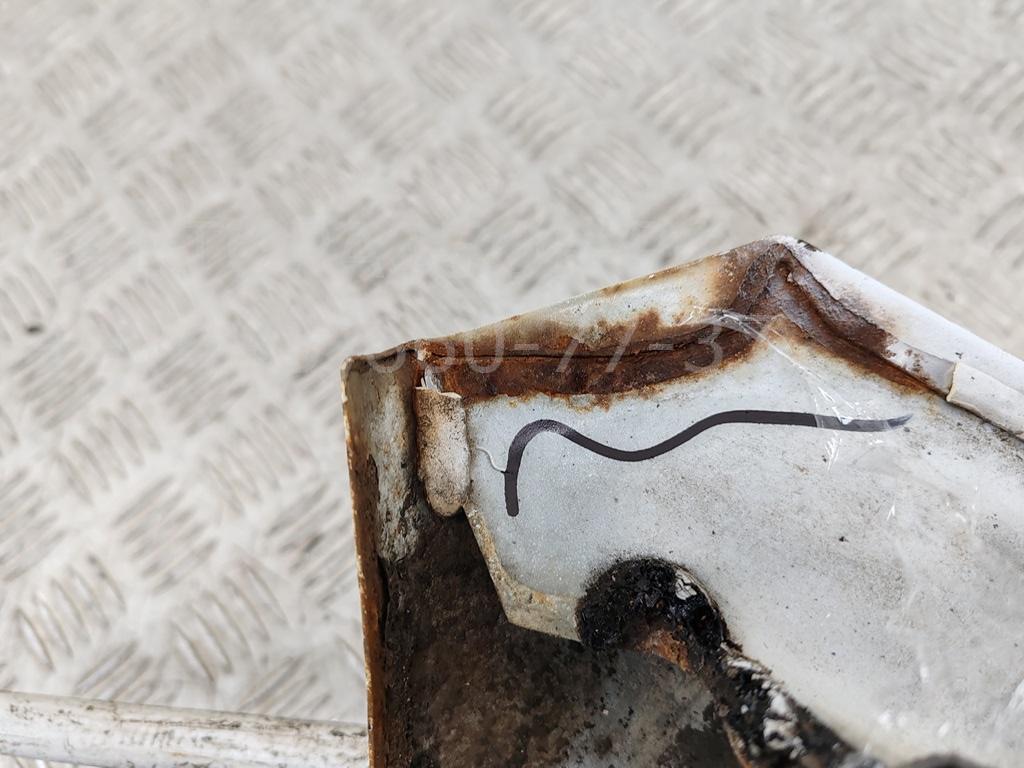 Крыло переднее левое