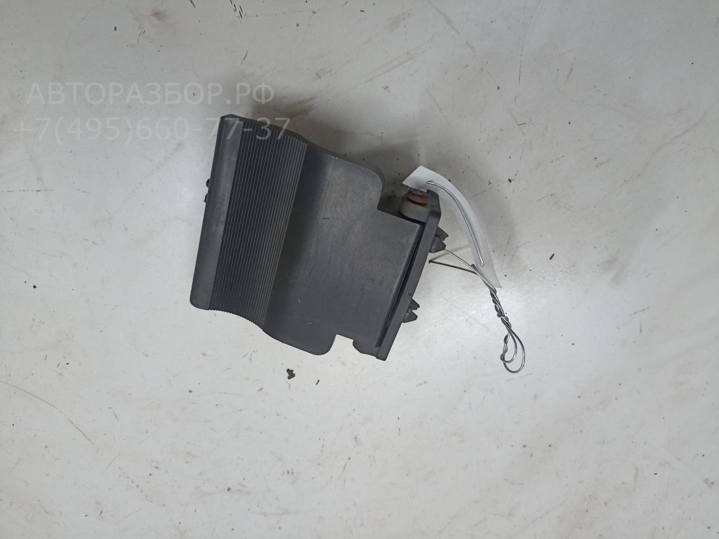 Ручка открывания капота