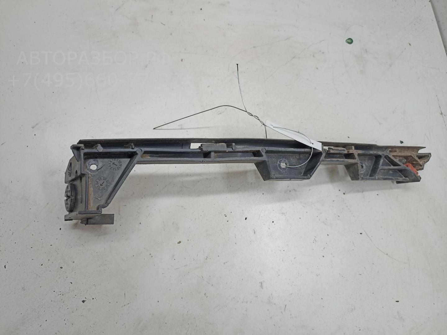 Кронштейн переднего бампера левый