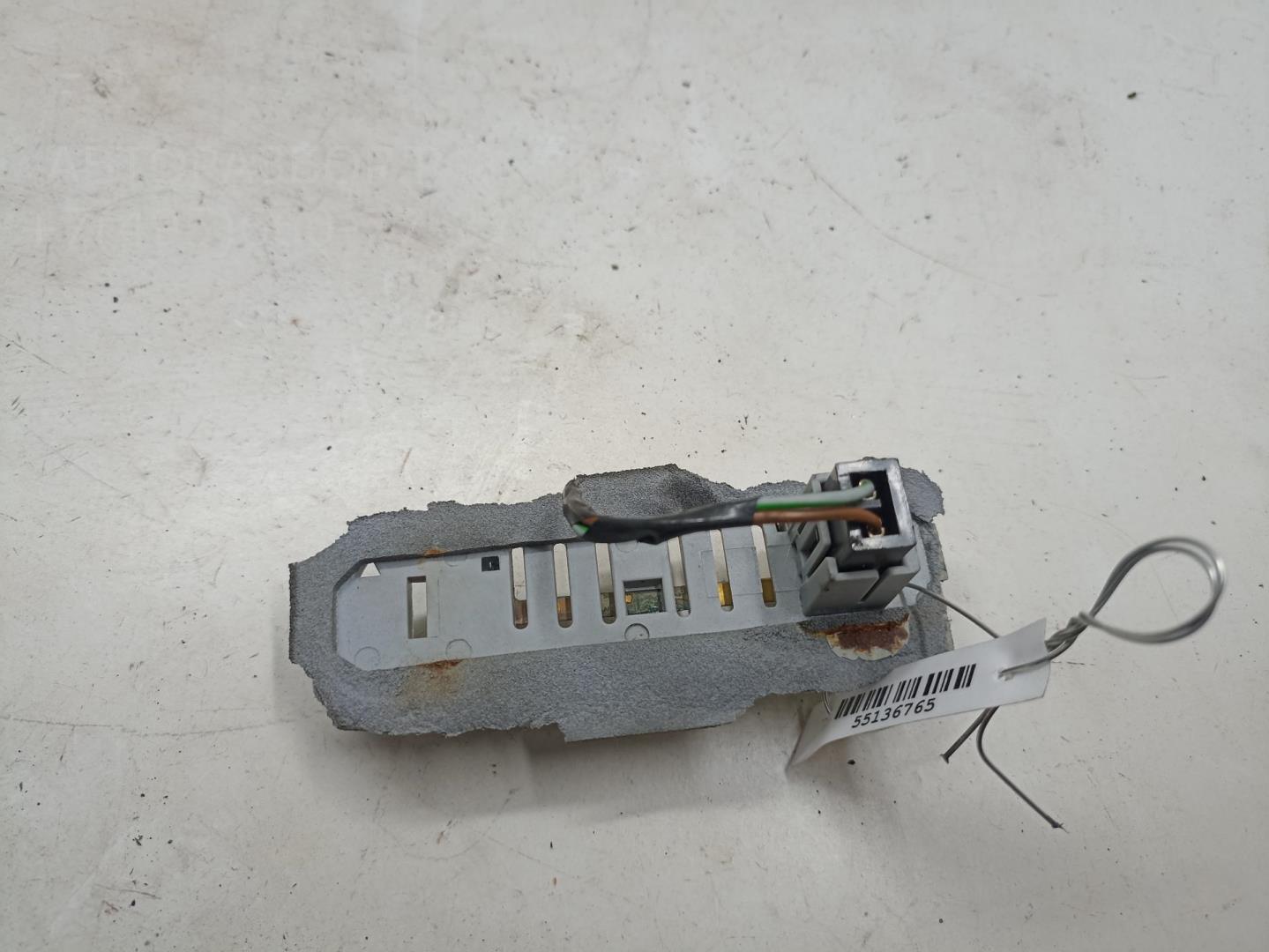 Фонарь подсветки номера