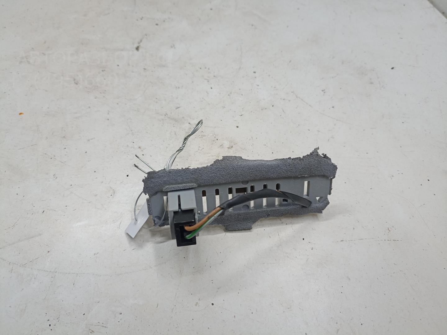 Фонарь подсветки номера