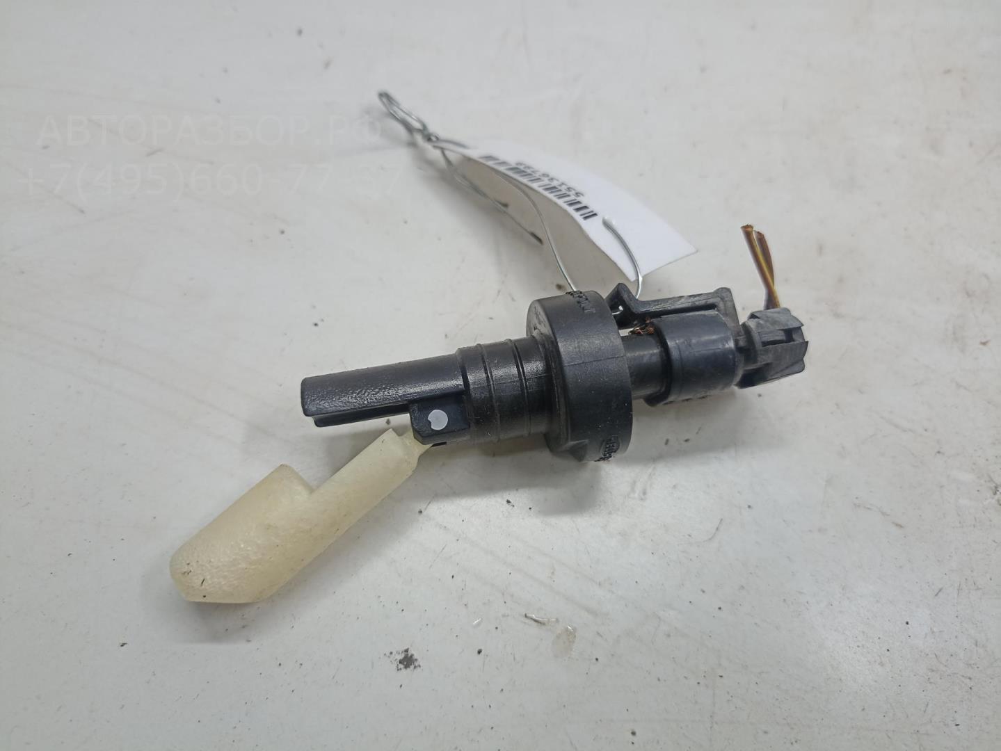 Датчик уровня в бачок омывателя