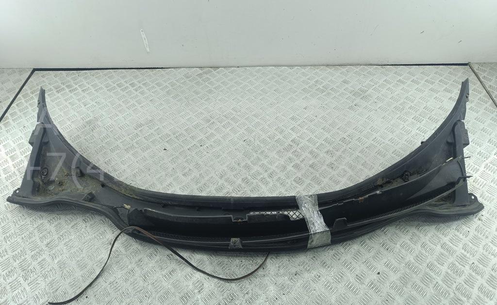 Решетка стеклоочистителей (Жабо)