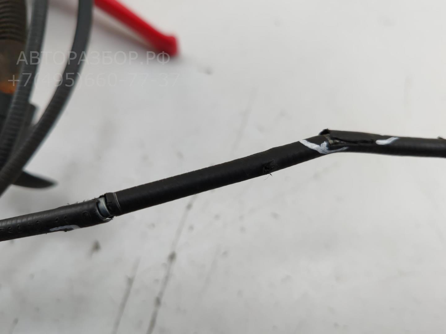 Трос открывания капота