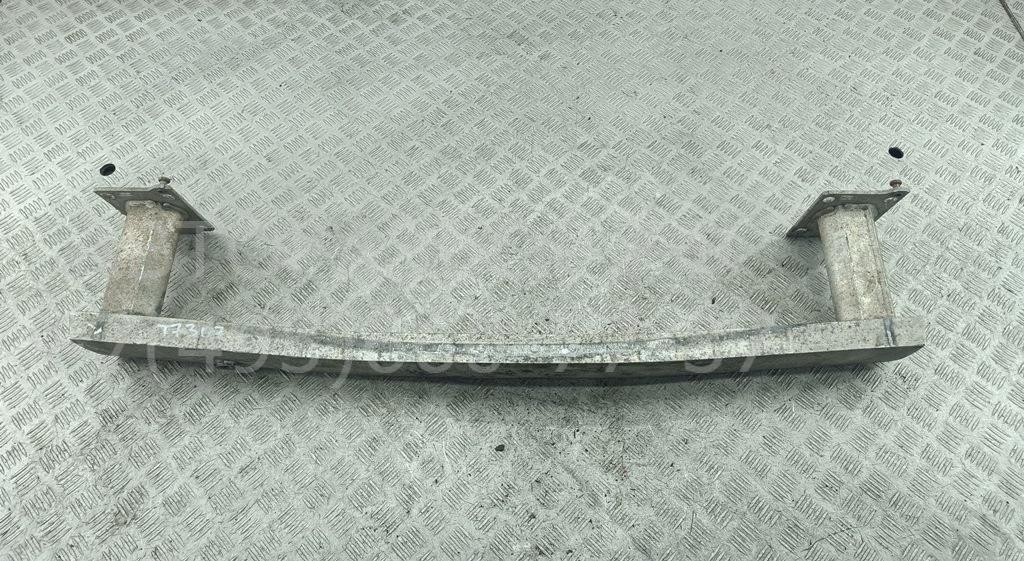 Усилитель переднего бампера