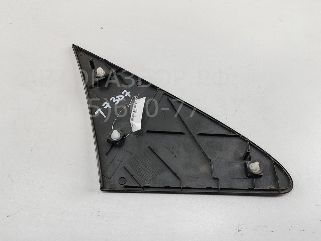 Накладка переднего крыла левого