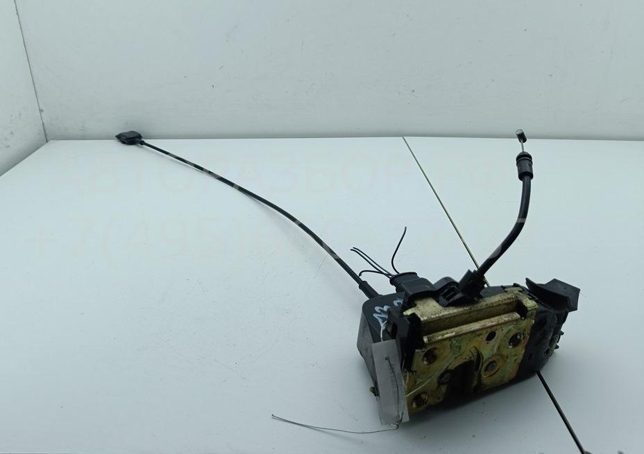 Замок двери передней левой