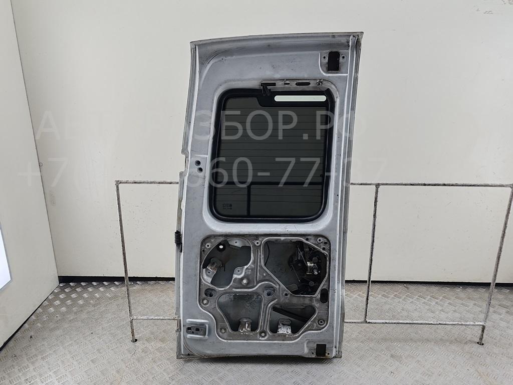 Дверь багажника правая