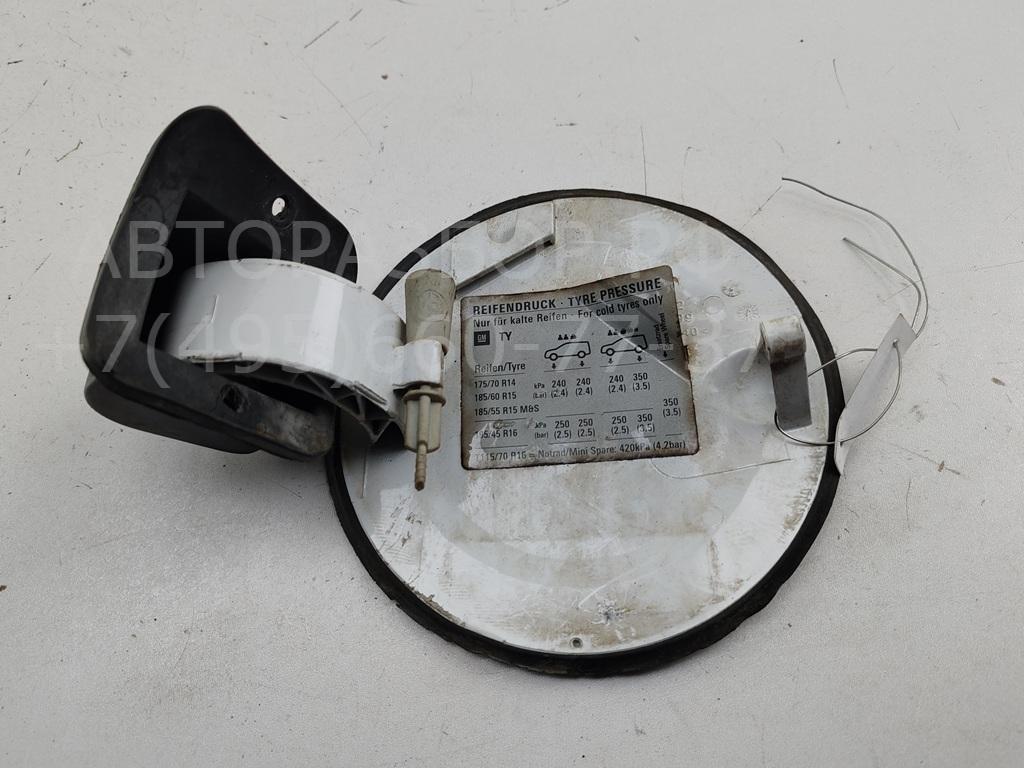 Лючок бензобака