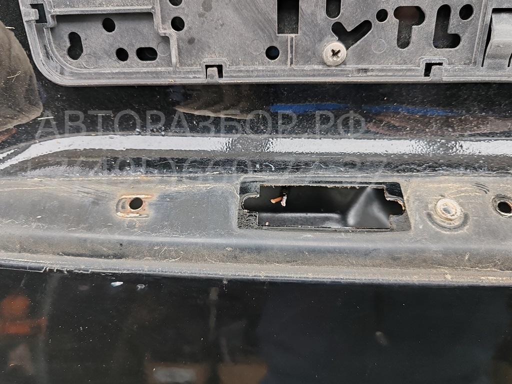 Дверь багажника