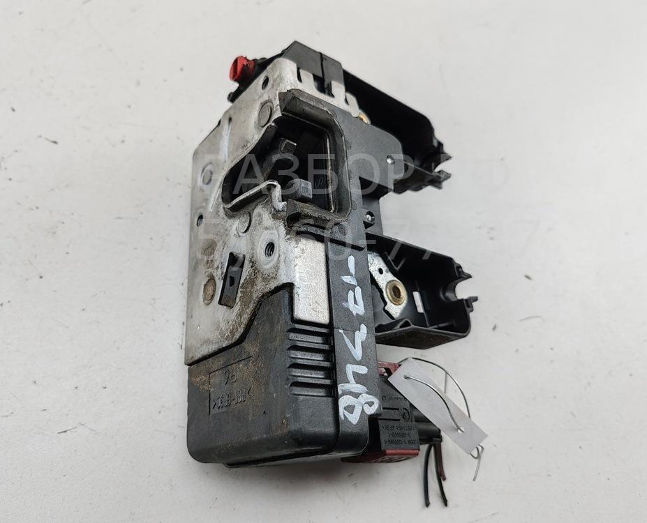 Замок двери задней правой