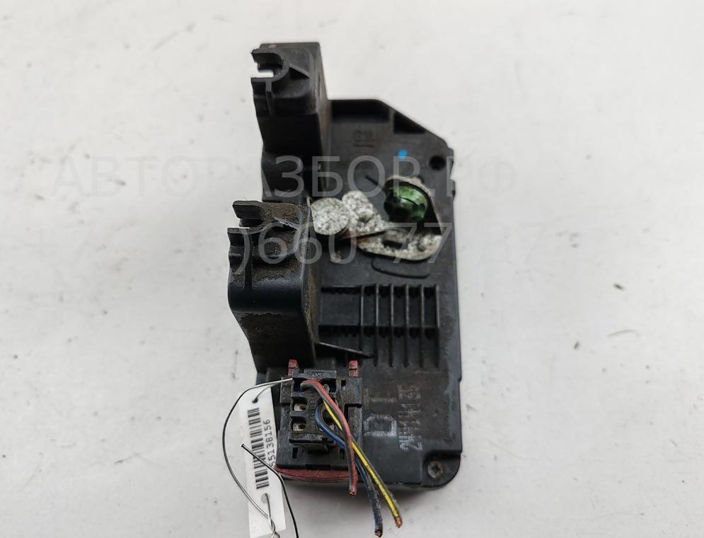 Замок двери задней правой