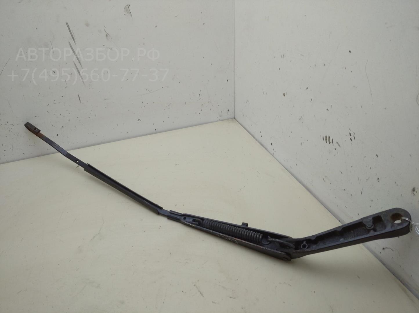 Поводок стеклоочистителя передний правый
