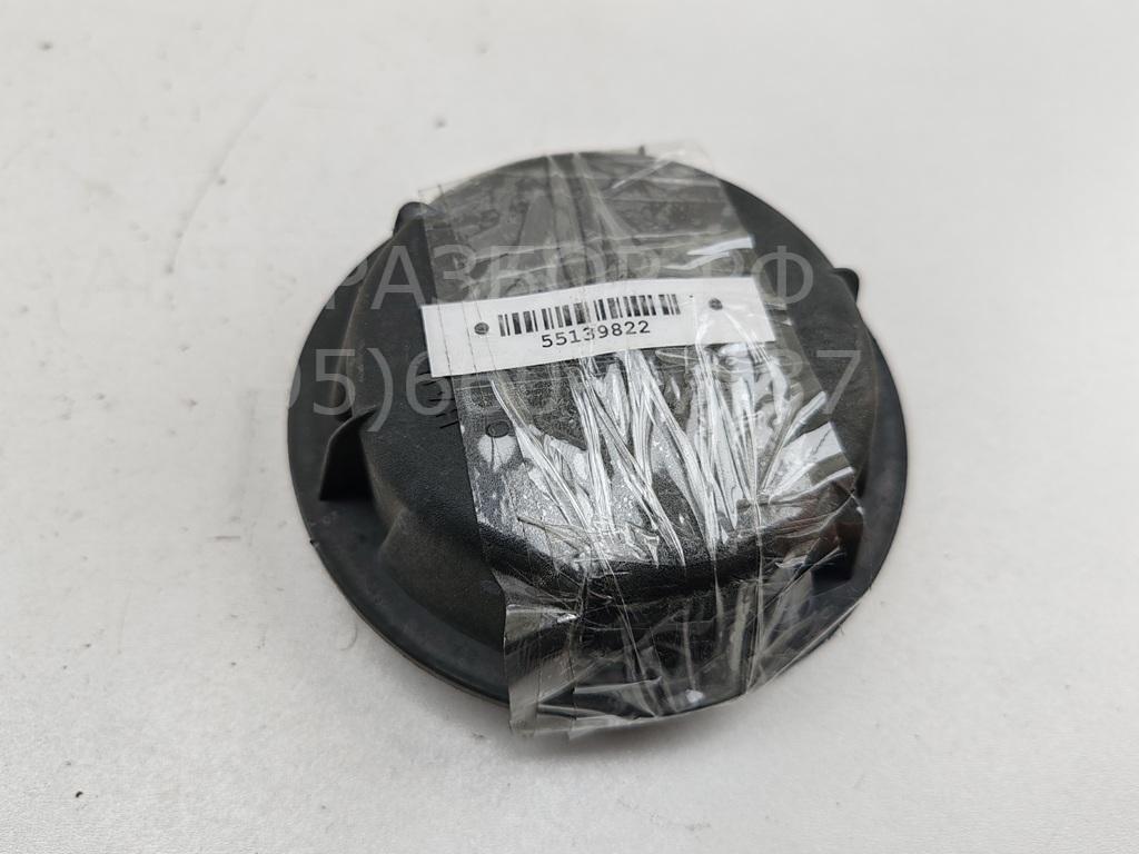 Крышка фары левой