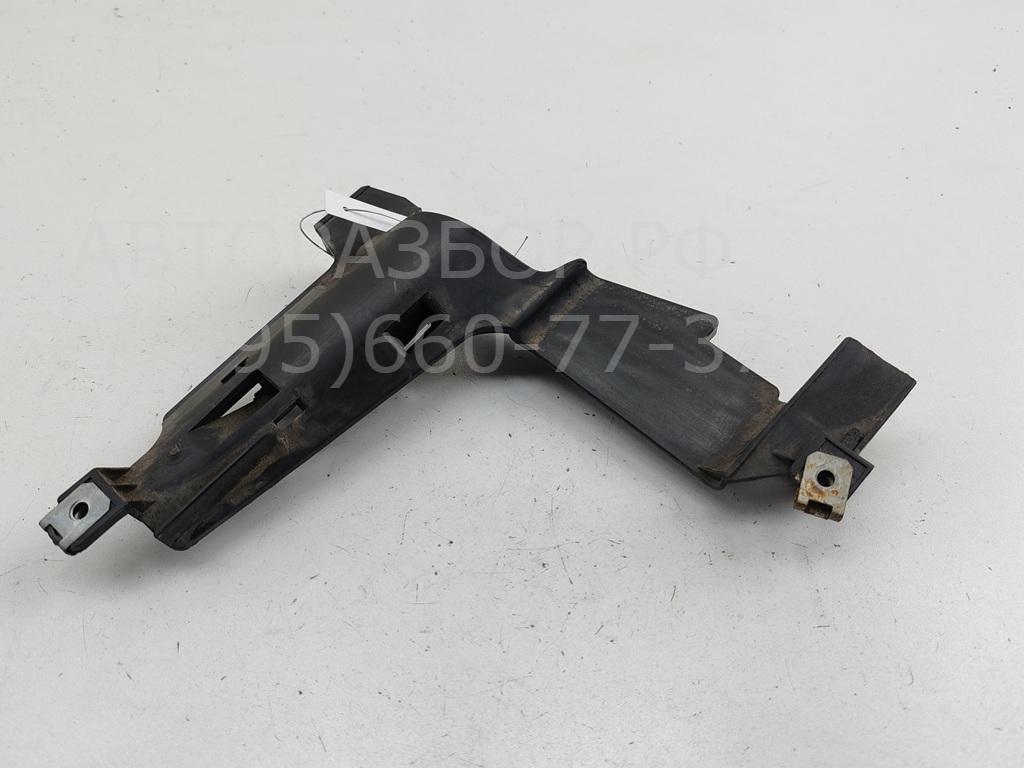 Крепеж фары