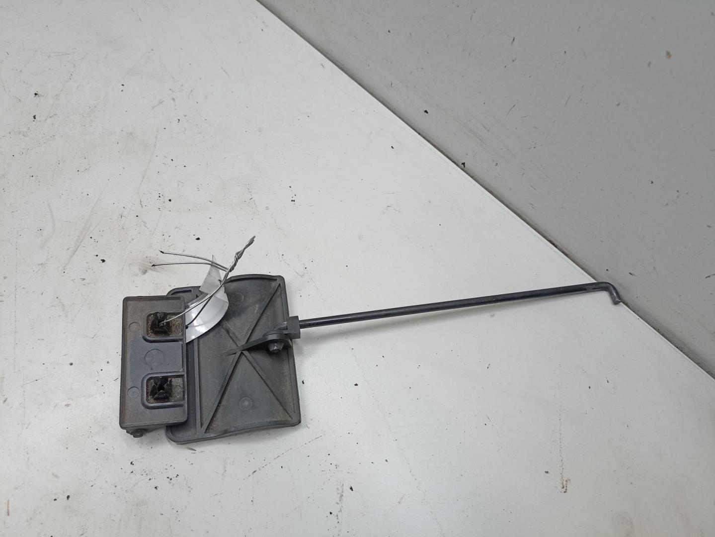 Ручка открывания капота