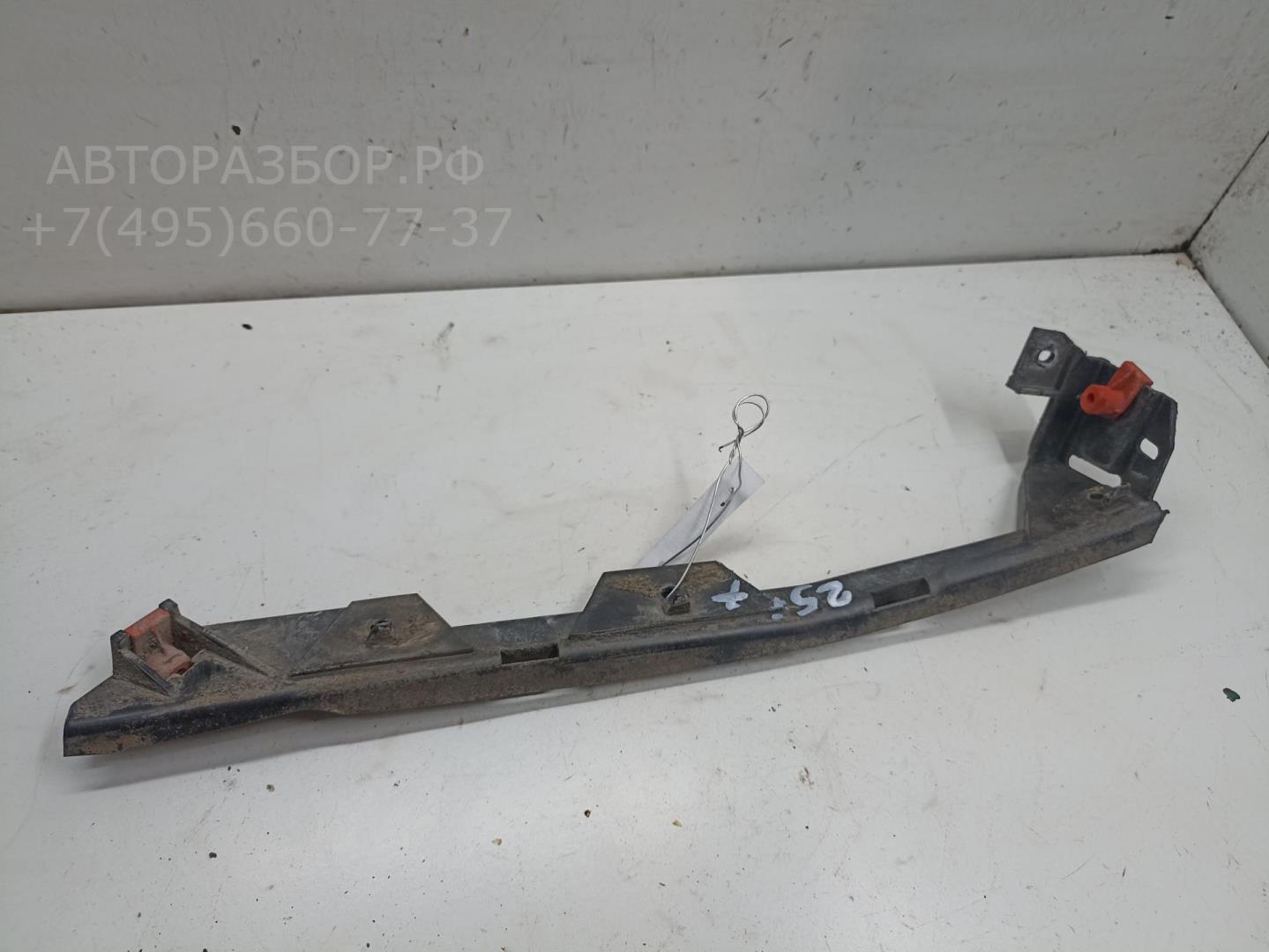 Кронштейн переднего бампера правый
