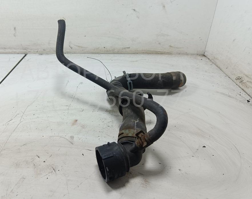 Патрубок радиатора