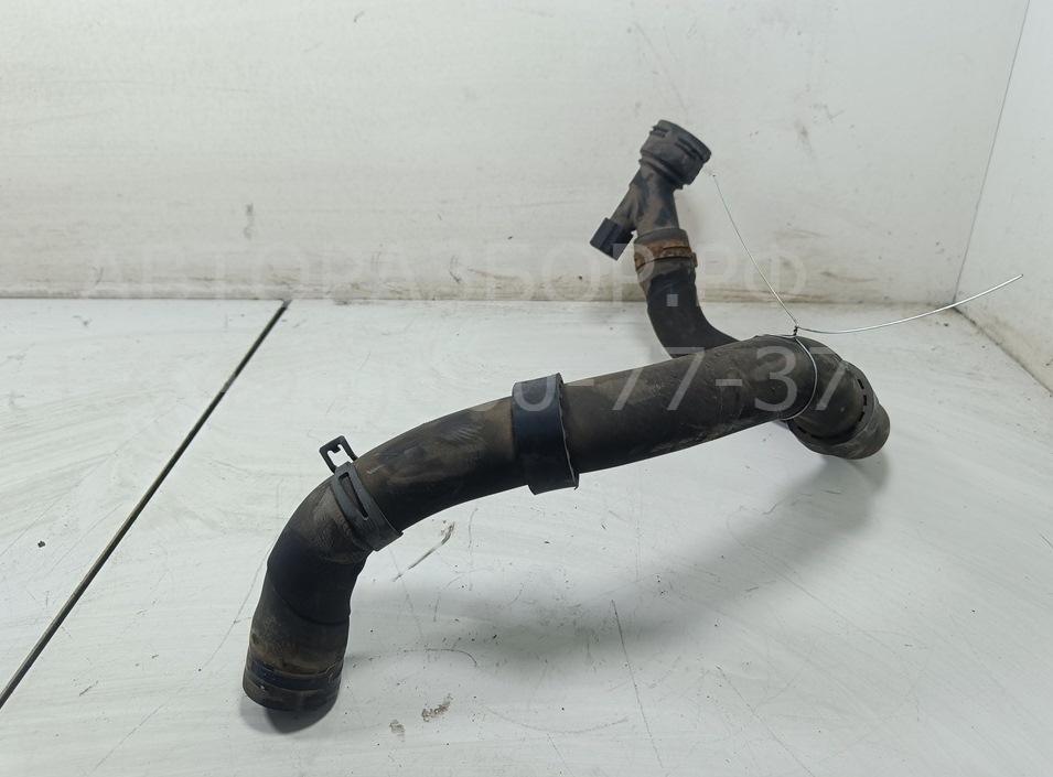 Патрубок радиатора