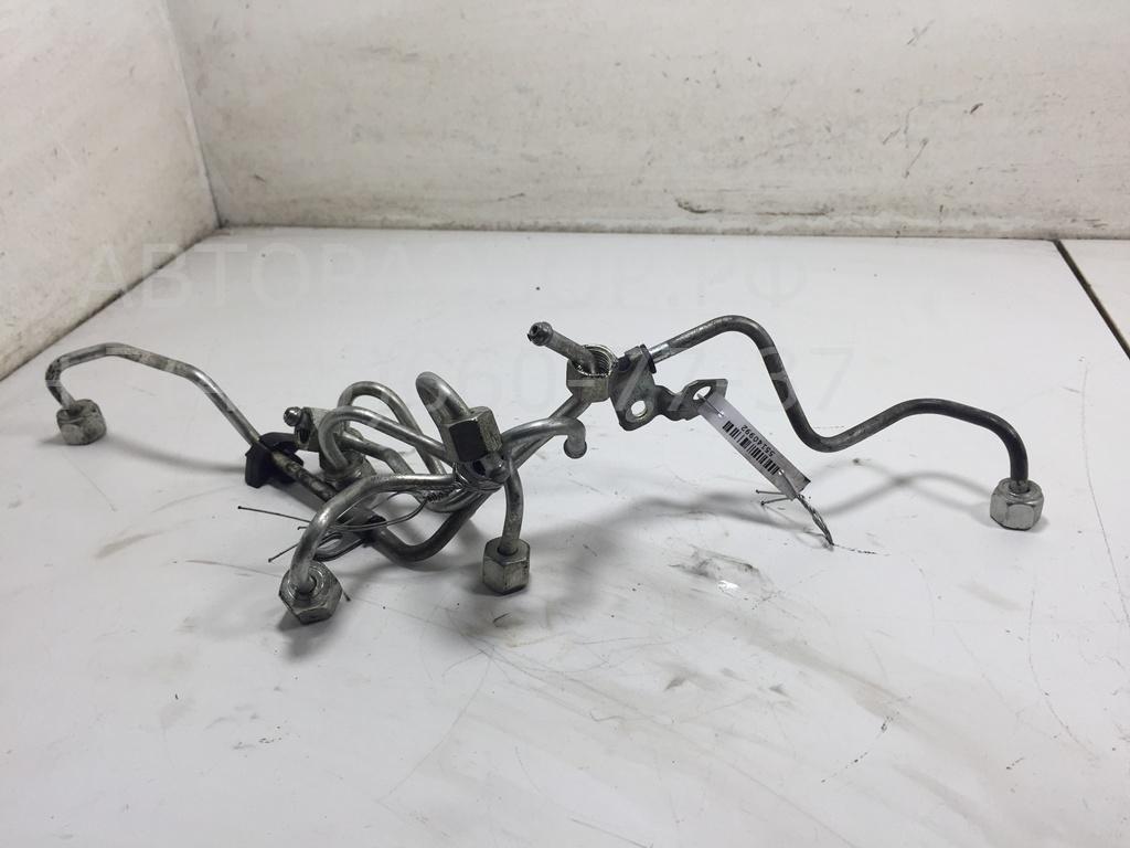 Трубка топливная