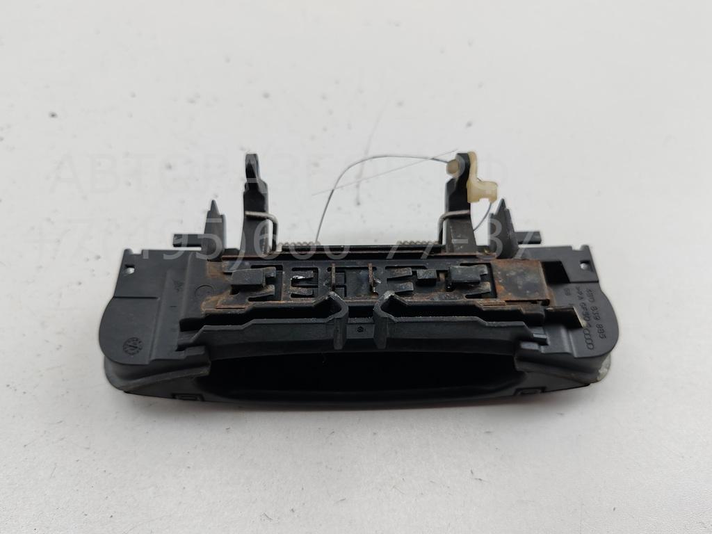 Ручка двери передней наружная правая