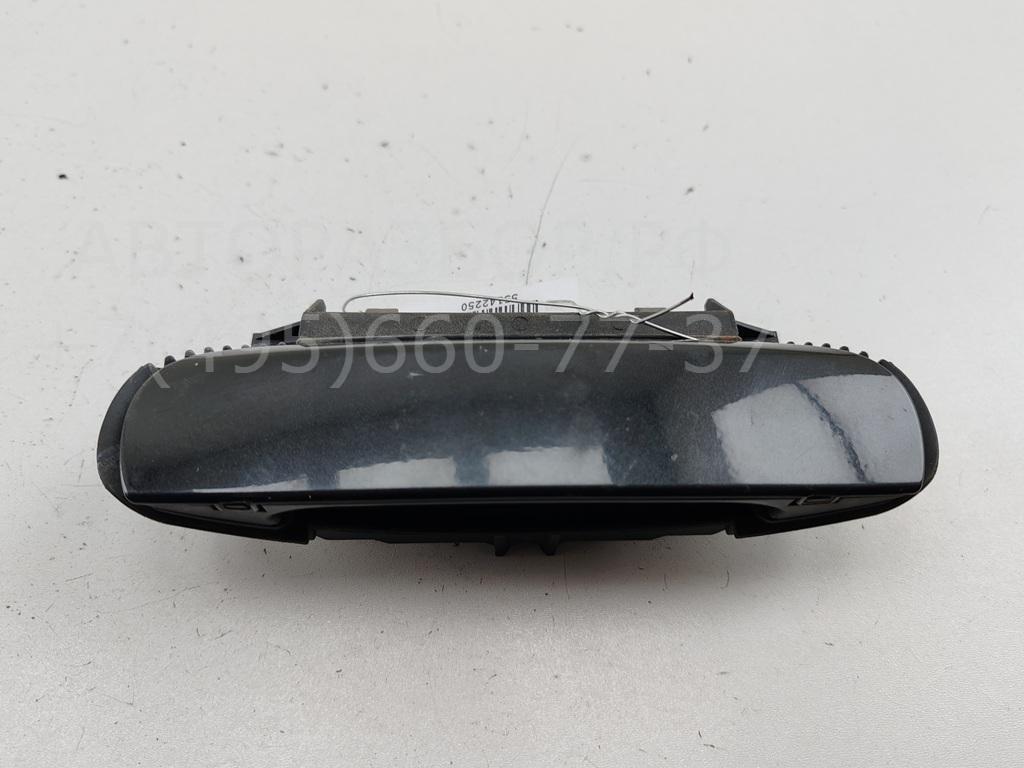 Ручка двери передней наружная правая