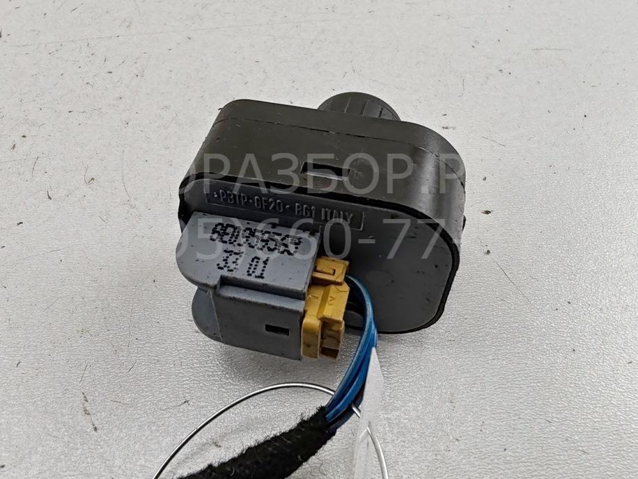 Кнопка регулировки зеркала