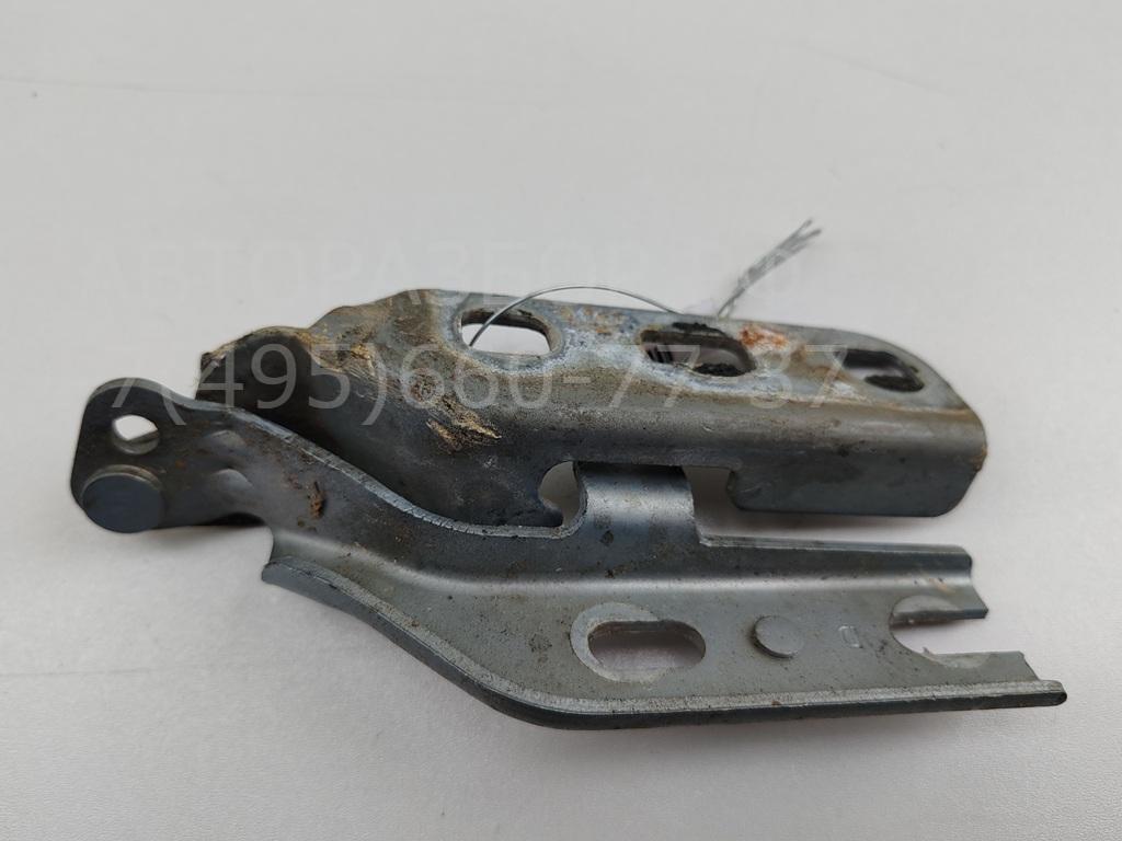 Петля капота правая