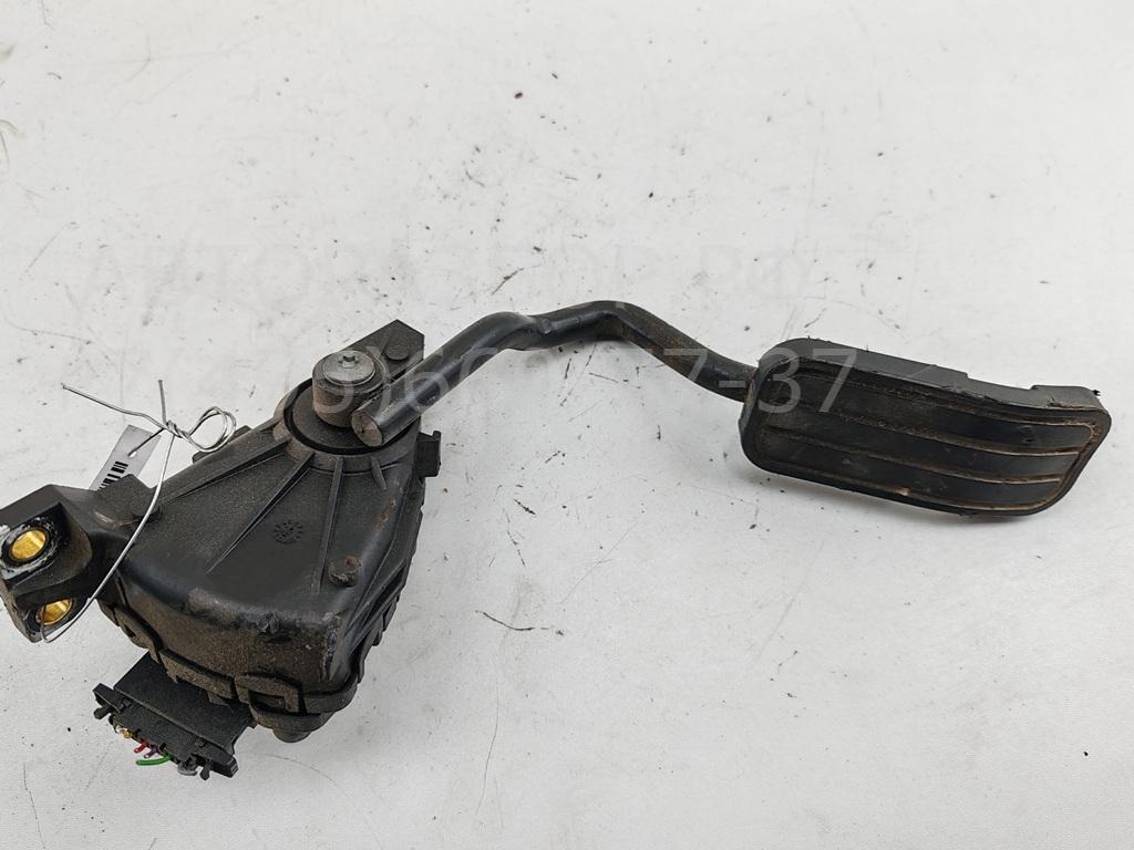 Педаль газа