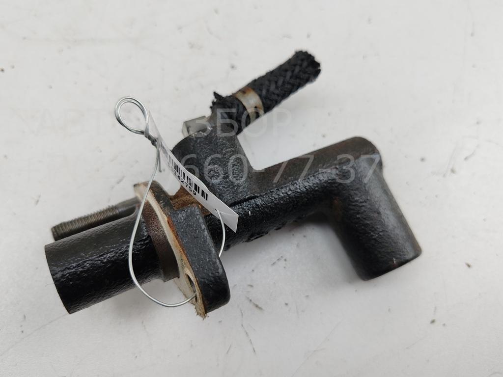 Цилиндр сцепления главный