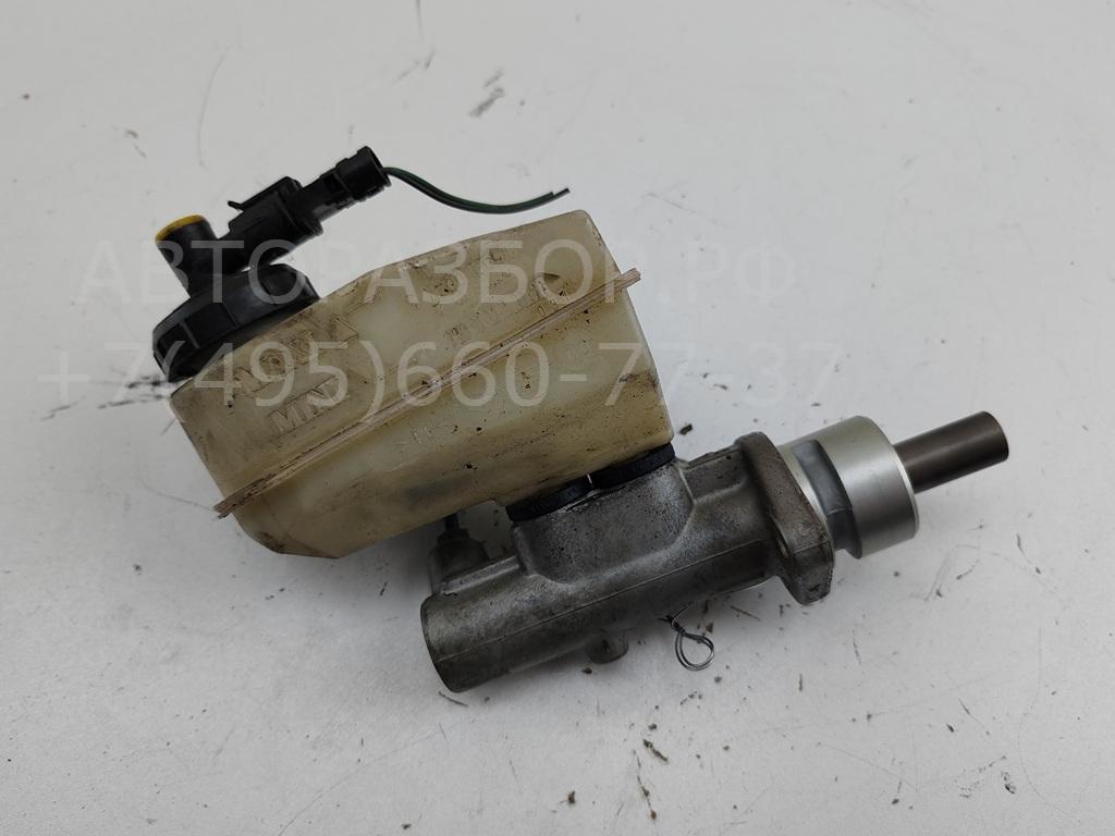 Цилиндр тормозной главный