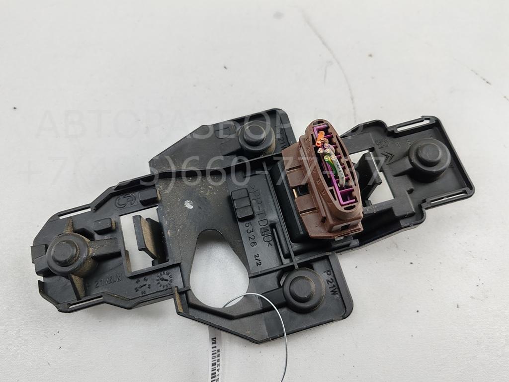 Плата заднего фонаря правого