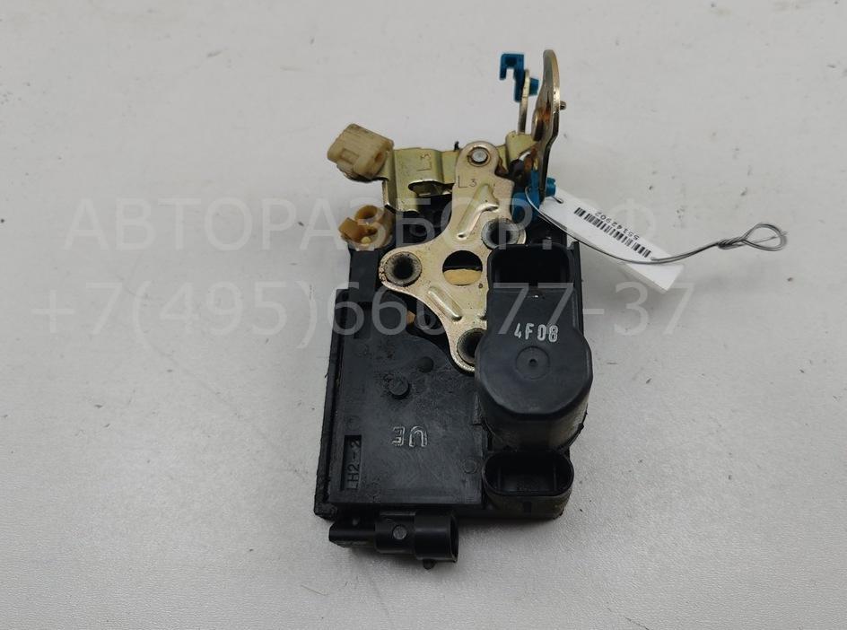 Замок двери передней левой