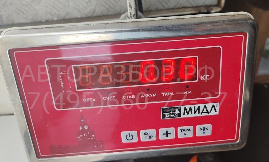 Молдинг двери передней левой