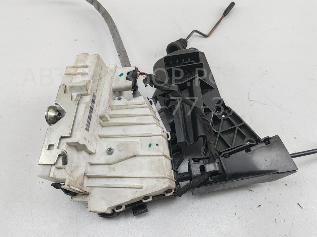 Замок двери задней правой