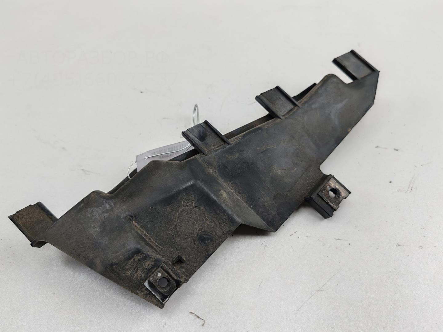 Кронштейн фар правый