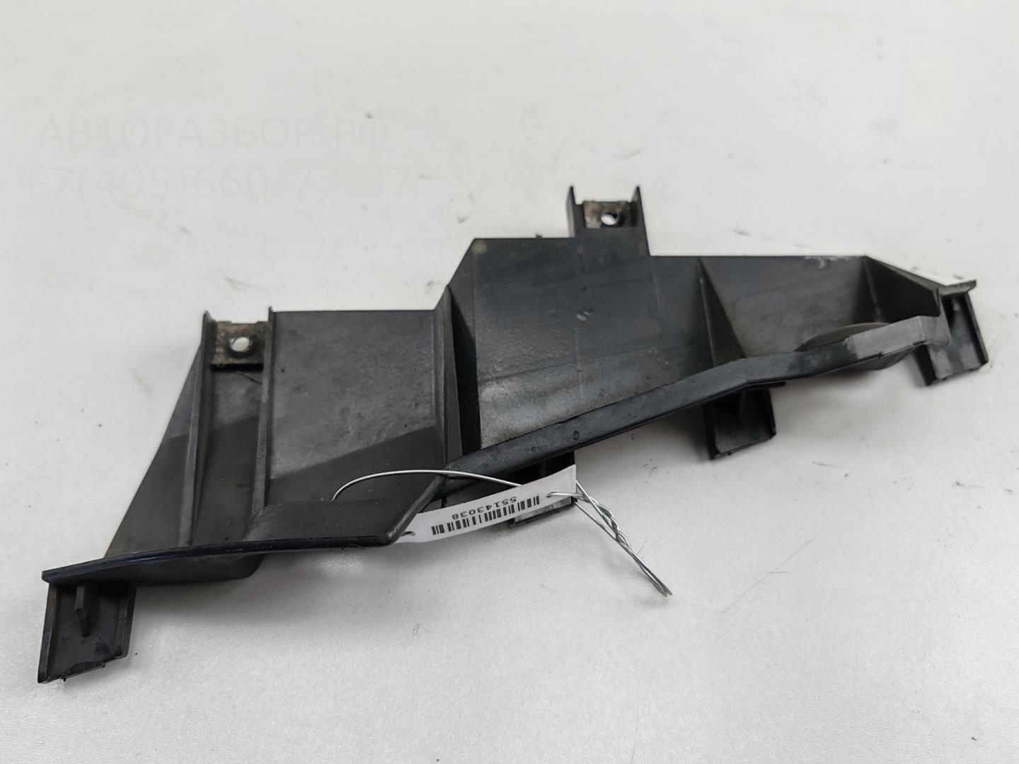 Кронштейн фар правый