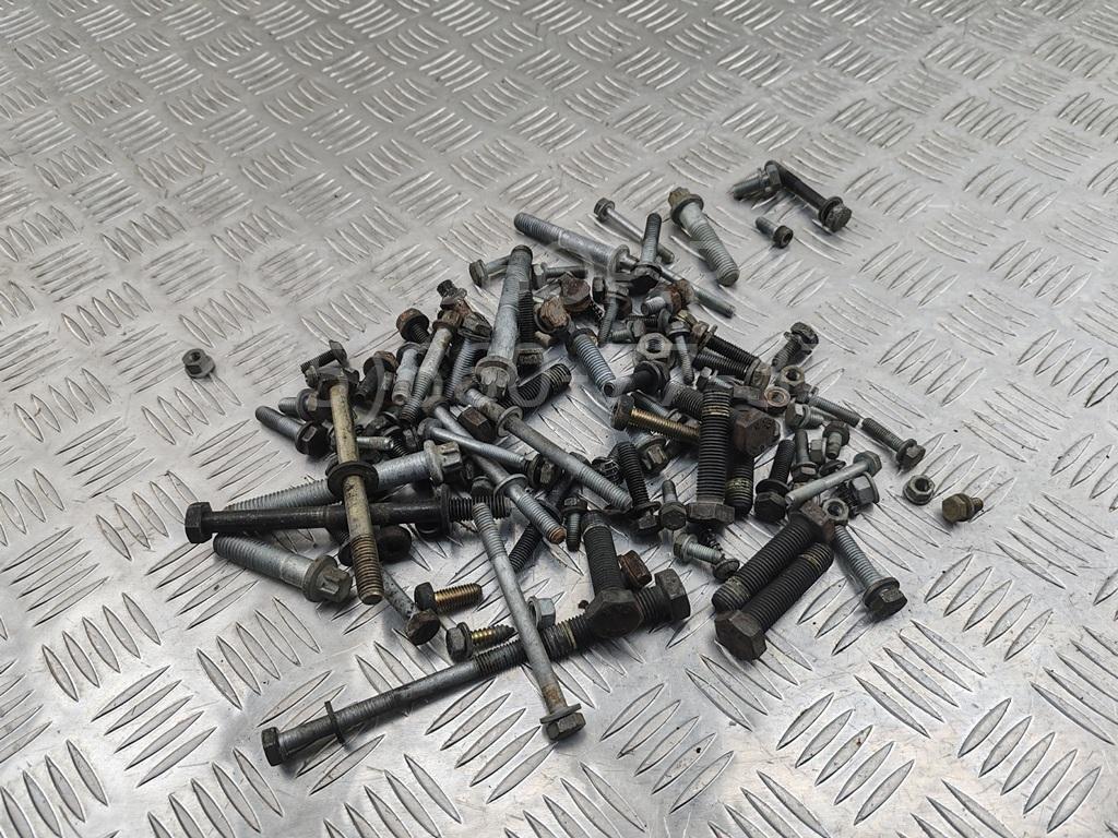 Болт коленвала