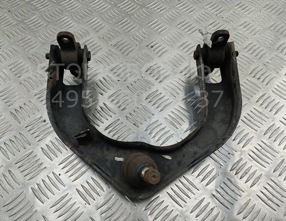 Рычаг передний правый