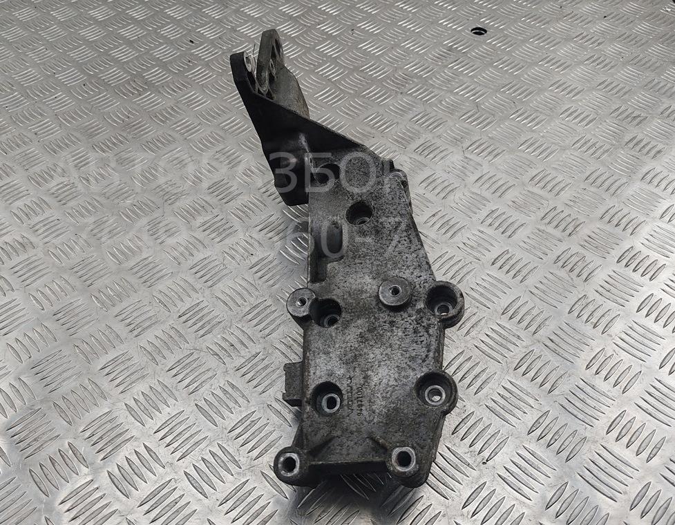 Кронштейн генератора