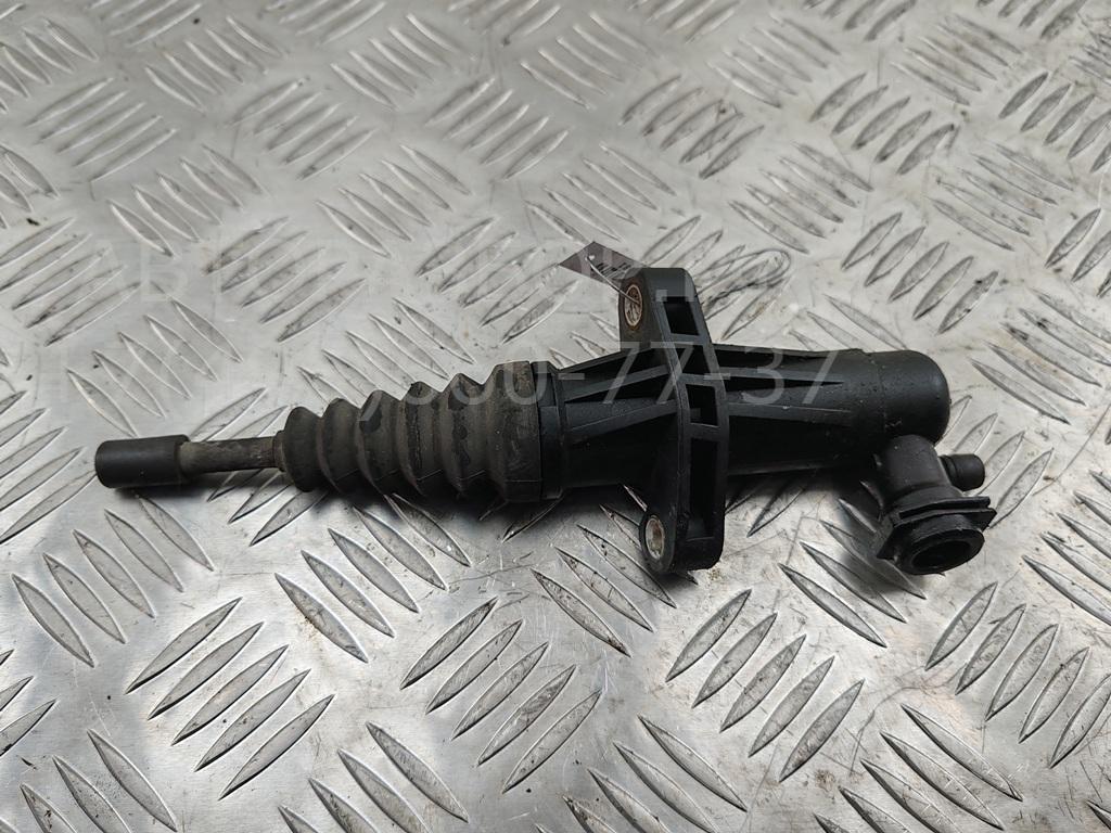 Цилиндр сцепления рабочий