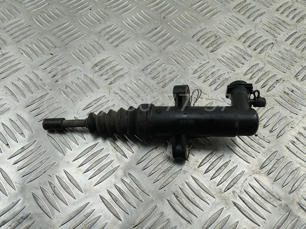 Цилиндр сцепления рабочий