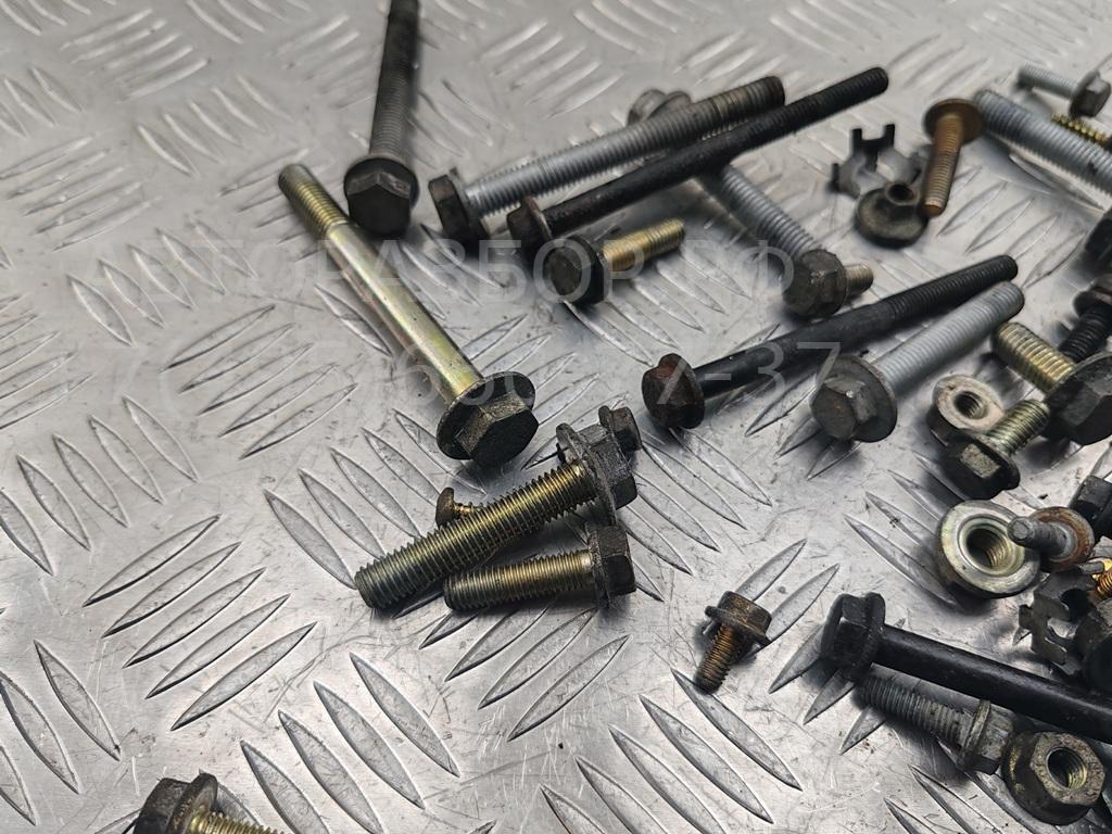 Болт коленвала